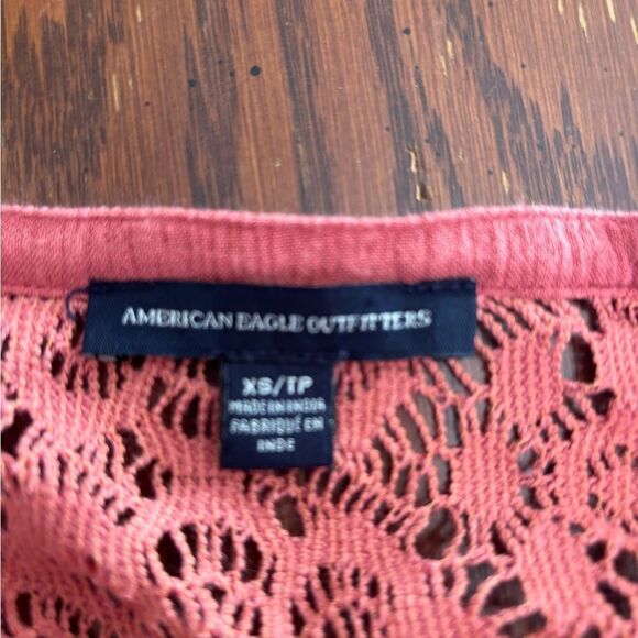 American Eagle lace detail button down top size XS 82% cotton - Picture 2 of 12